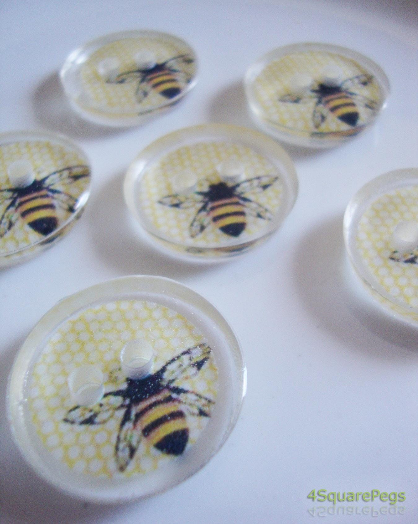 Handmade Resin Buttons, Busy Bee Buttons, Buttons for Sewing, Craft Supples, Buttons for Cardigan, Unique Buttons for Knitting DIY